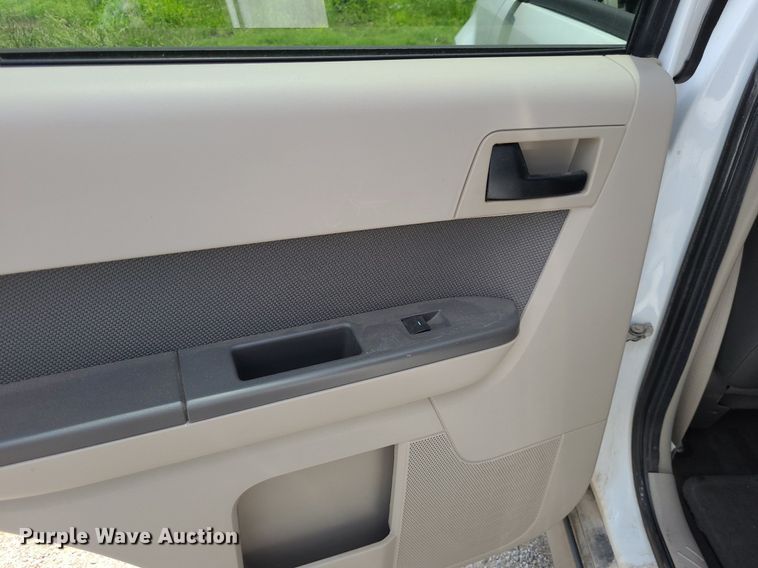 image for item DK1881 2010 Ford Escape Hybrid  SUV