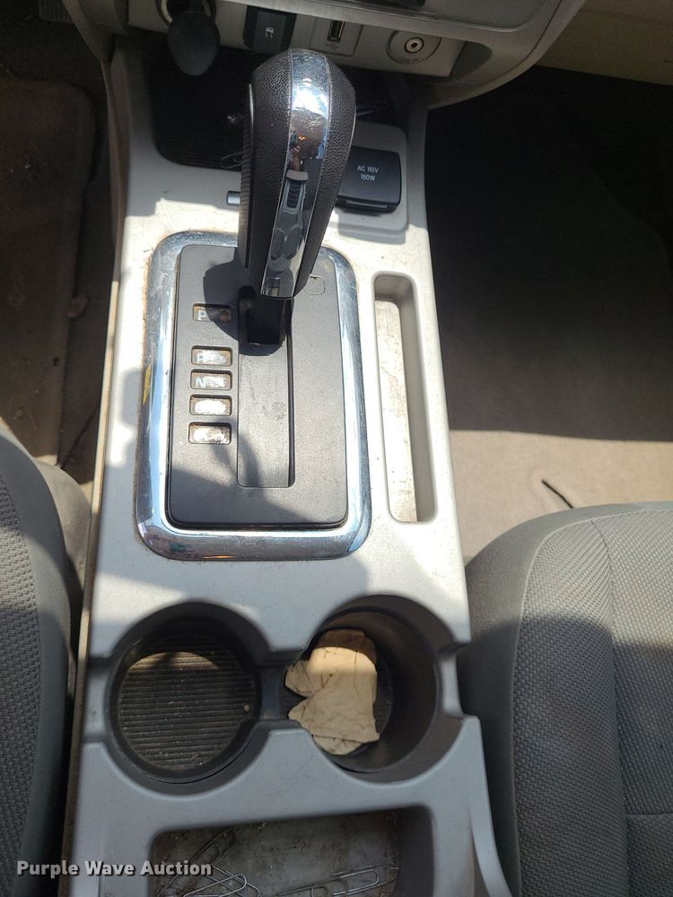 image for item DK1881 2010 Ford Escape Hybrid  SUV