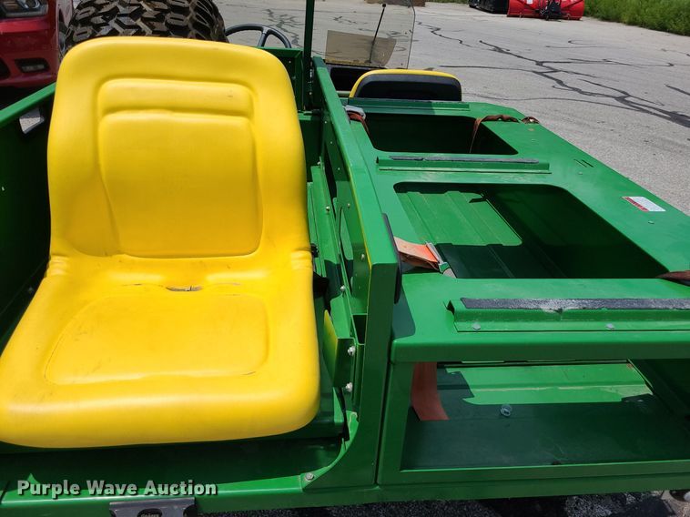 image for item DK1886 2001 John Deere Gator  utility vehicle