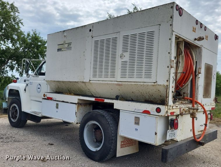 image for item DK1888 1990 Ford F800  sewer jetter truck