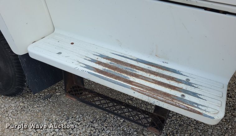 image for item DK1888 1990 Ford F800  sewer jetter truck