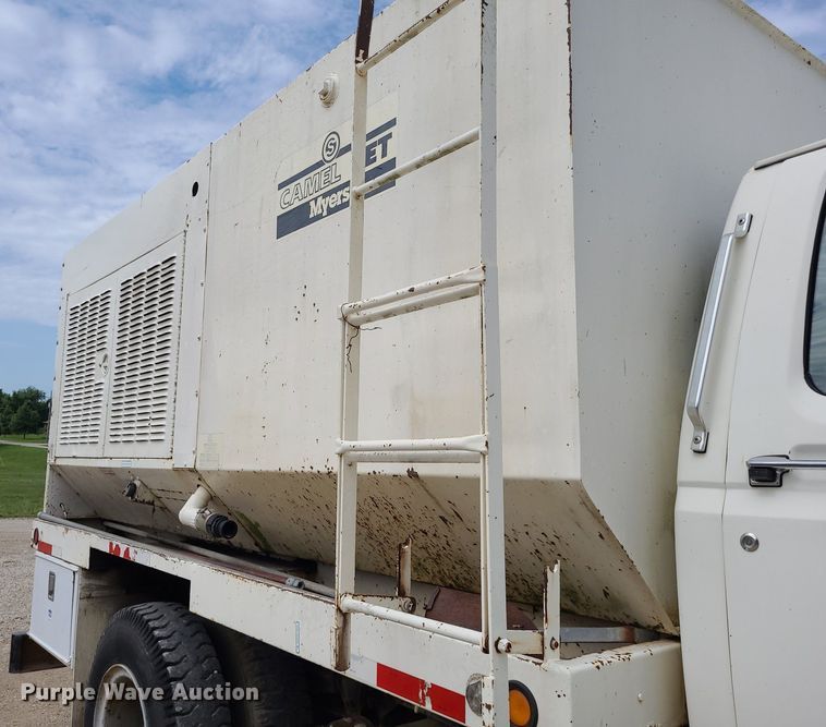 image for item DK1888 1990 Ford F800  sewer jetter truck