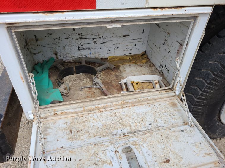 image for item DK1888 1990 Ford F800  sewer jetter truck