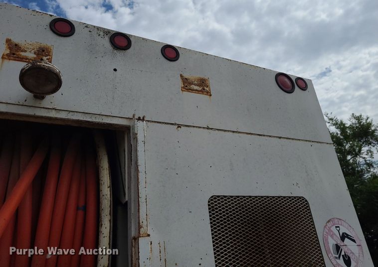 image for item DK1888 1990 Ford F800  sewer jetter truck