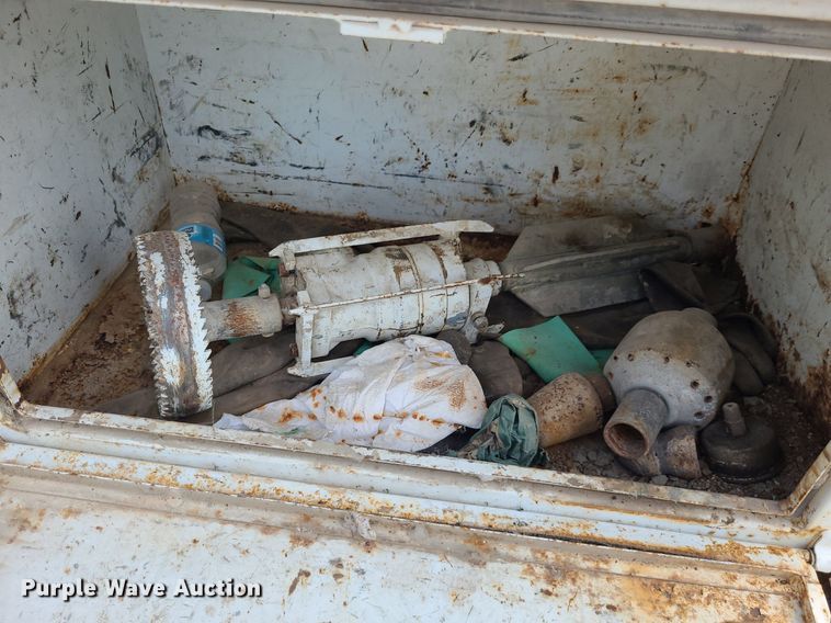 image for item DK1888 1990 Ford F800  sewer jetter truck