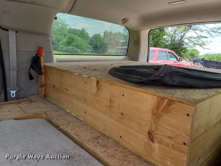 image for item DK1931 2008 Chevrolet Suburban 2500 LS  SUV