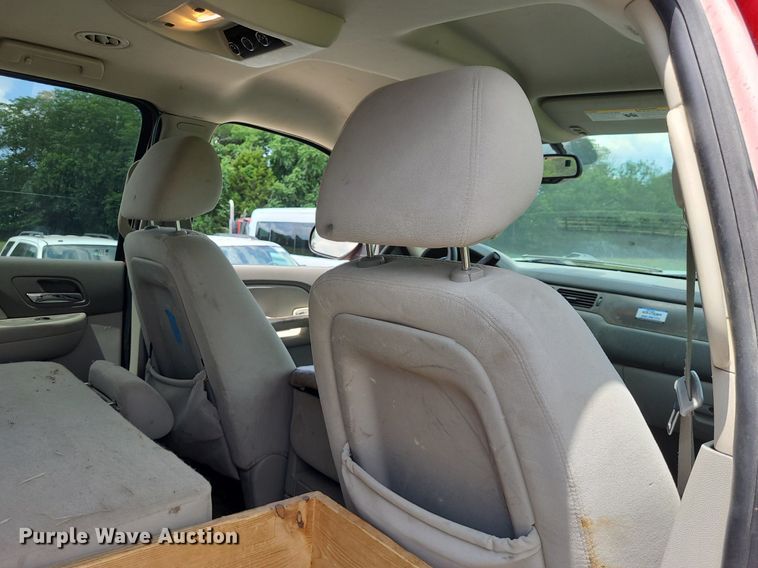 image for item DK1931 2008 Chevrolet Suburban 2500 LS  SUV