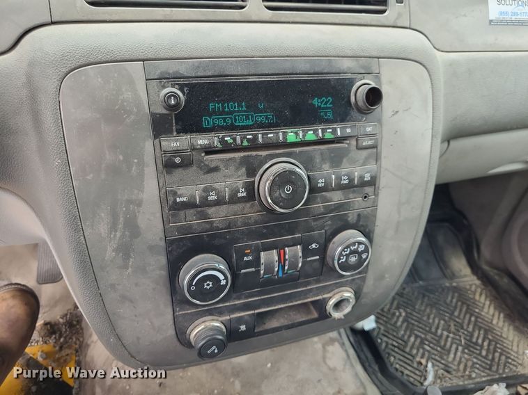 image for item DK1931 2008 Chevrolet Suburban 2500 LS  SUV