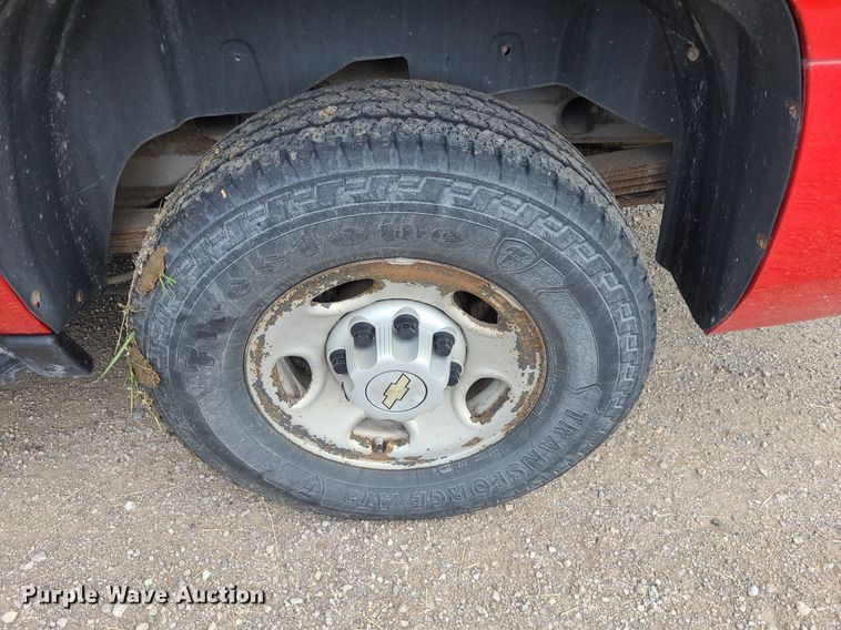 image for item DK1931 2008 Chevrolet Suburban 2500 LS  SUV