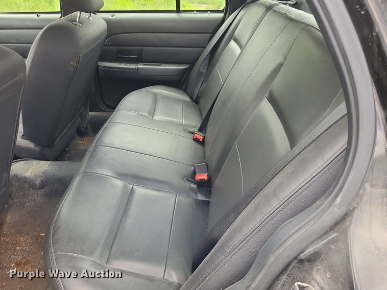 image for item DK1932 2007 Ford Crown Victoria Police Interceptor