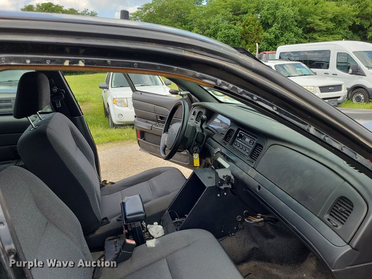 image for item DK1932 2007 Ford Crown Victoria Police Interceptor