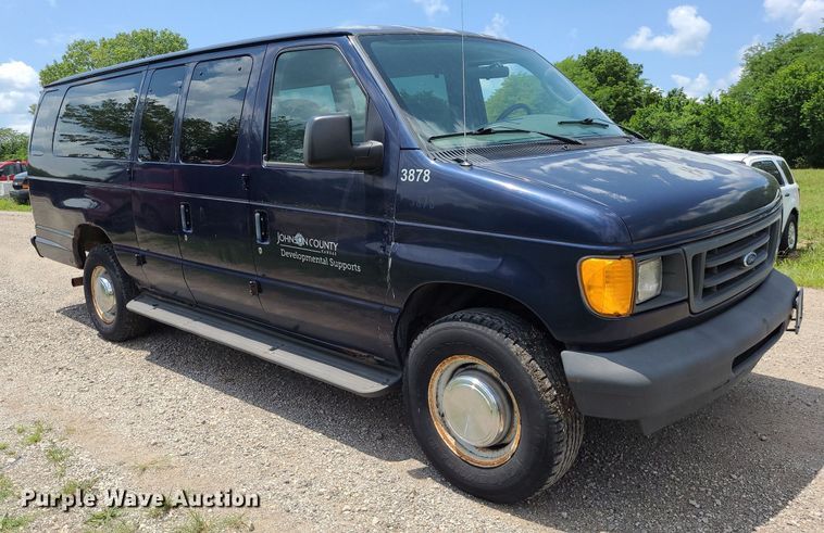 image for item DK1933 2004 Ford E350 Super Duty XL  van