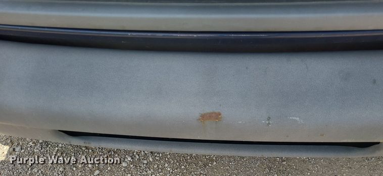 image for item DK1933 2004 Ford E350 Super Duty XL  van