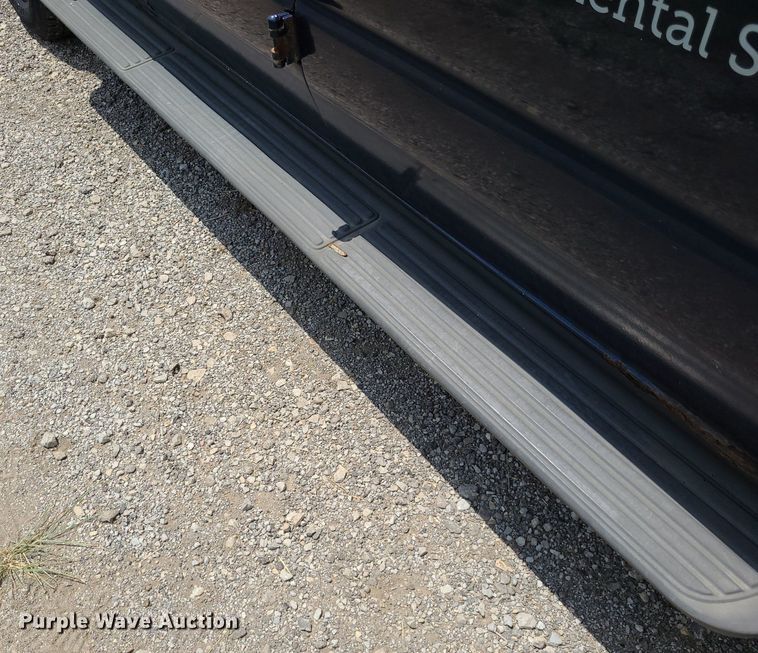 image for item DK1933 2004 Ford E350 Super Duty XL  van