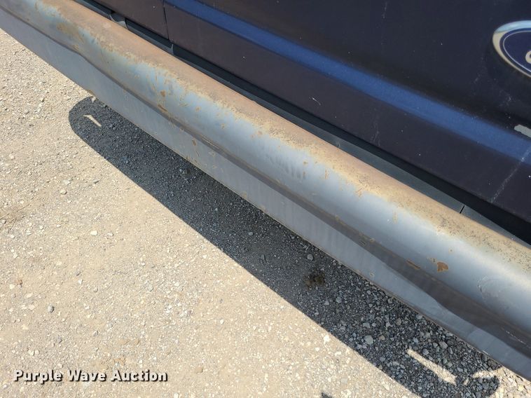 image for item DK1933 2004 Ford E350 Super Duty XL  van