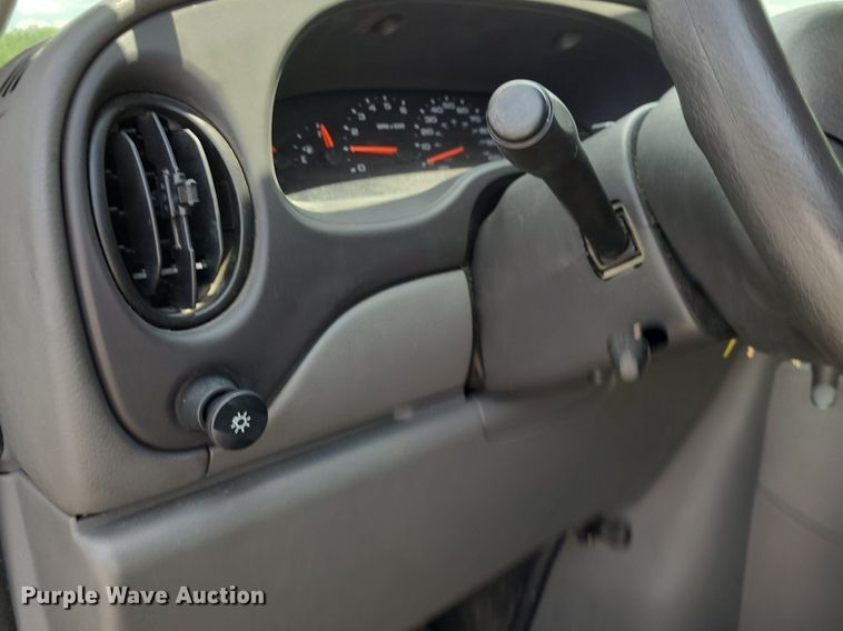 image for item DK1933 2004 Ford E350 Super Duty XL  van