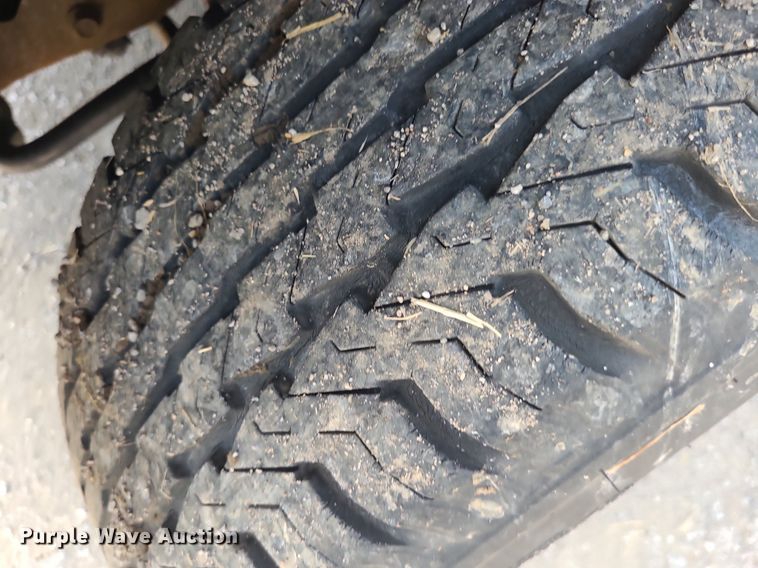 image for item DK1933 2004 Ford E350 Super Duty XL  van