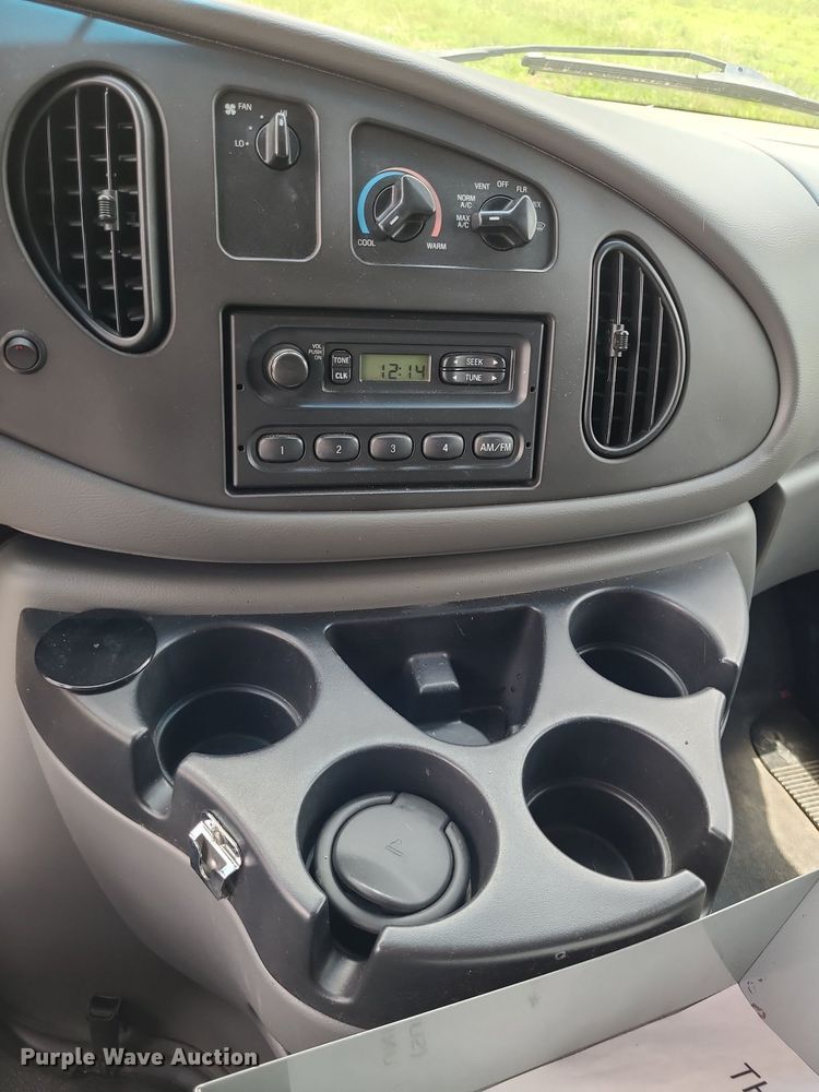 image for item DK1934 2008 Ford E350 Super Duty  van