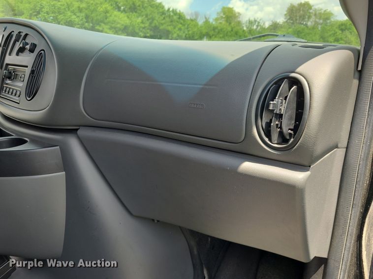 image for item DK1934 2008 Ford E350 Super Duty  van