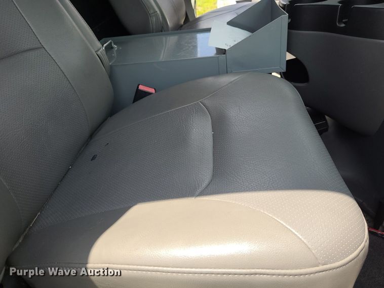 image for item DK1934 2008 Ford E350 Super Duty  van