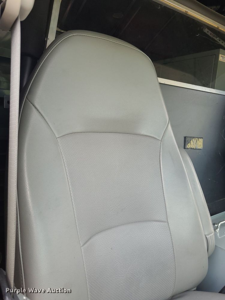 image for item DK1934 2008 Ford E350 Super Duty  van