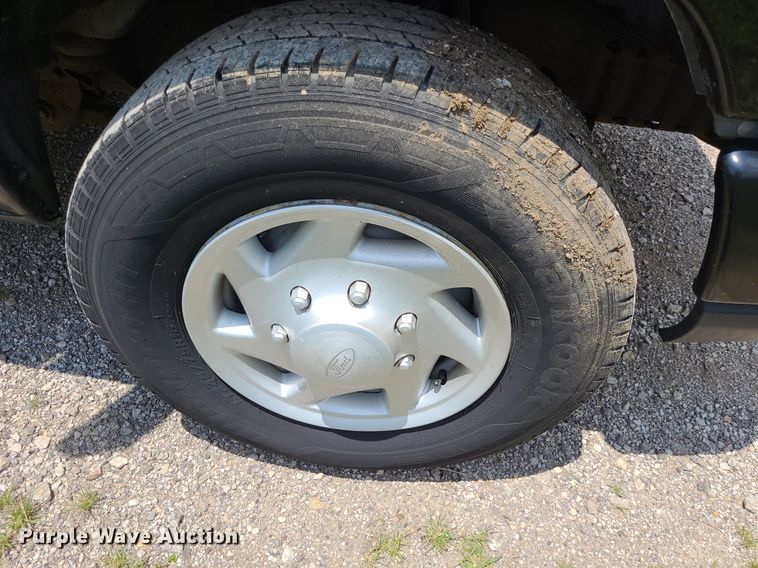 image for item DK1934 2008 Ford E350 Super Duty  van