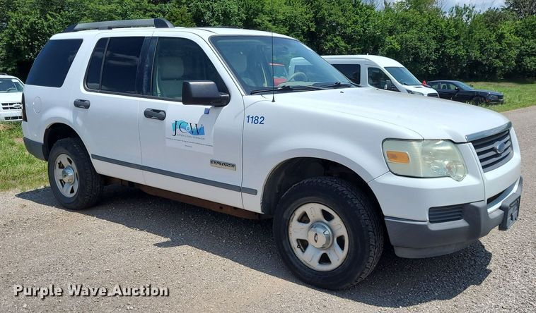 image for item DK1935 2006 Ford Explorer  SUV