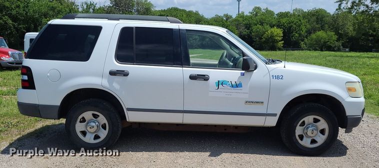 image for item DK1935 2006 Ford Explorer  SUV