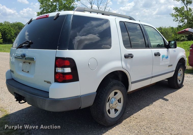 image for item DK1935 2006 Ford Explorer  SUV