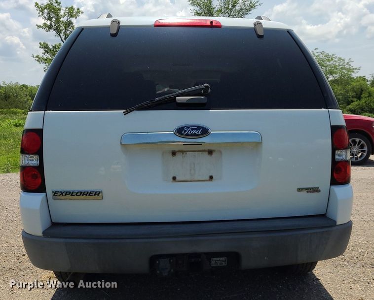 image for item DK1935 2006 Ford Explorer  SUV
