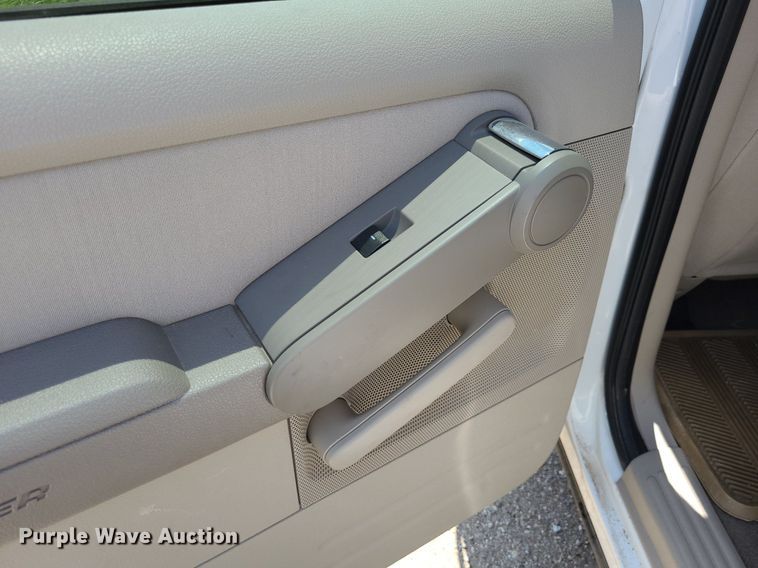 image for item DK1935 2006 Ford Explorer  SUV