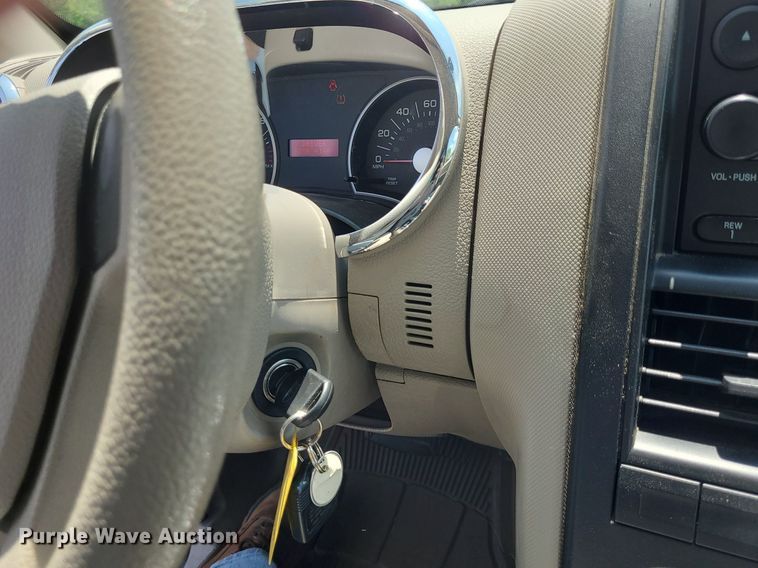 image for item DK1935 2006 Ford Explorer  SUV