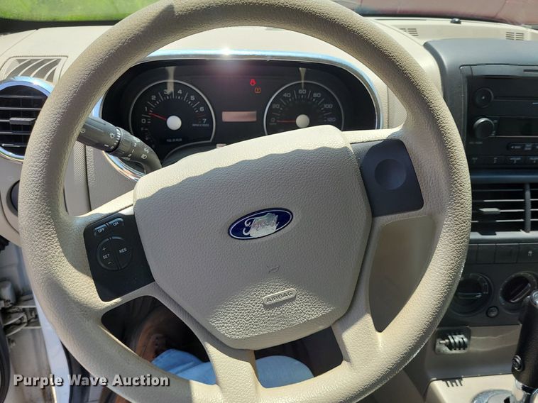 image for item DK1935 2006 Ford Explorer  SUV