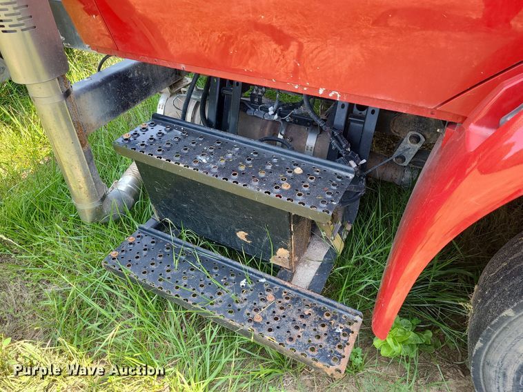 image for item DK1937 2011 International DuraStar 4300  truck cab and chassis