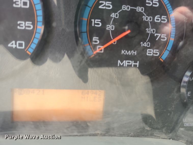 image for item DK1937 2011 International DuraStar 4300  truck cab and chassis