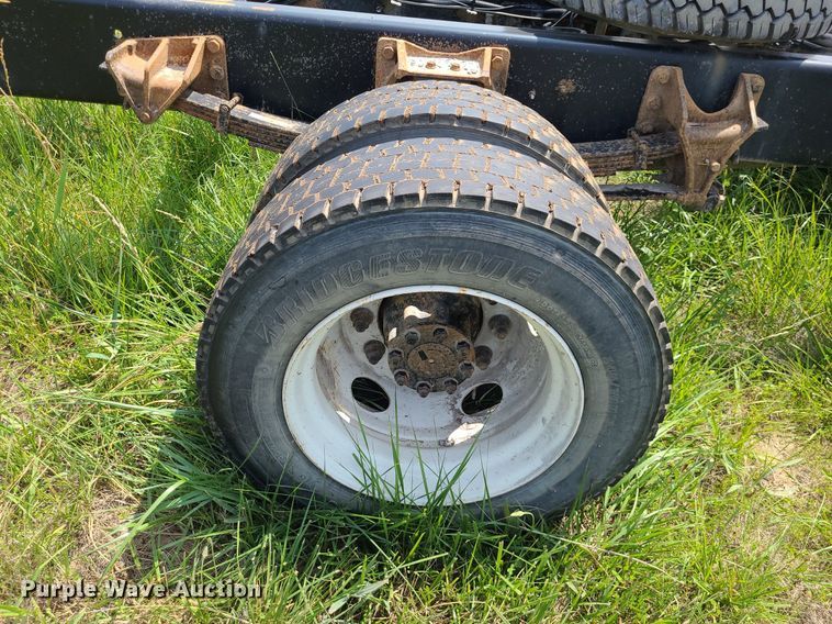 image for item DK1937 2011 International DuraStar 4300  truck cab and chassis