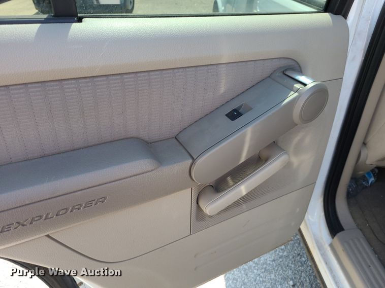 image for item DK1938 2007 Ford Explorer XLT  SUV