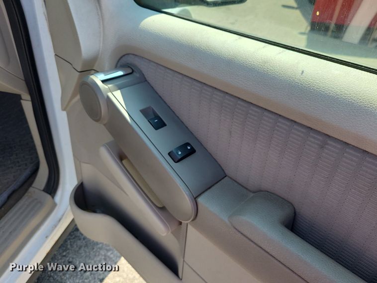 image for item DK1938 2007 Ford Explorer XLT  SUV