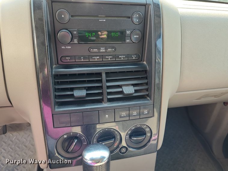 image for item DK1938 2007 Ford Explorer XLT  SUV