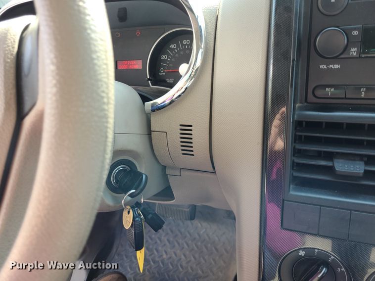 image for item DK1938 2007 Ford Explorer XLT  SUV