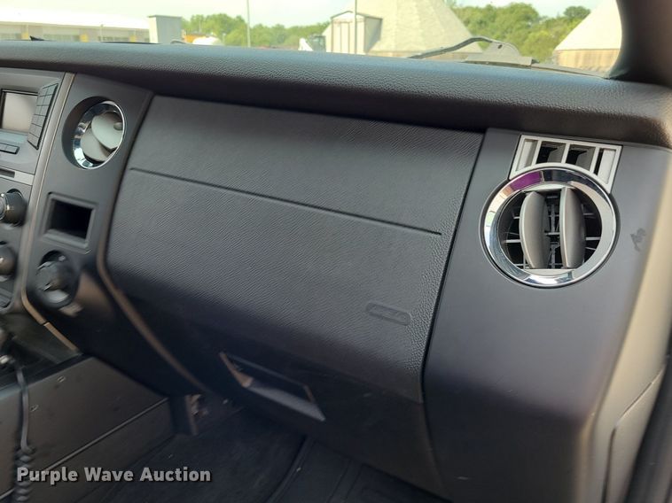 image for item DK1939 2016 Ford Expedition  SUV