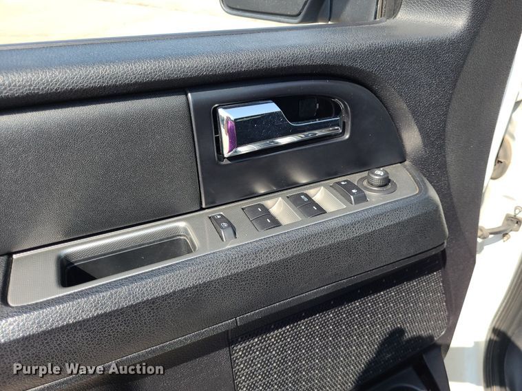 image for item DK1939 2016 Ford Expedition  SUV