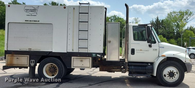 image for item DK1941 2005 International 4300  sewer jetter truck