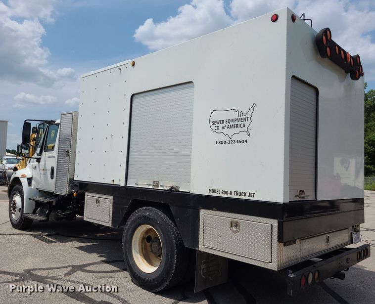 image for item DK1941 2005 International 4300  sewer jetter truck