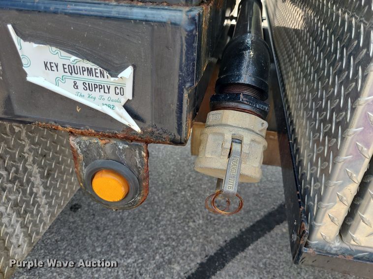 image for item DK1941 2005 International 4300  sewer jetter truck