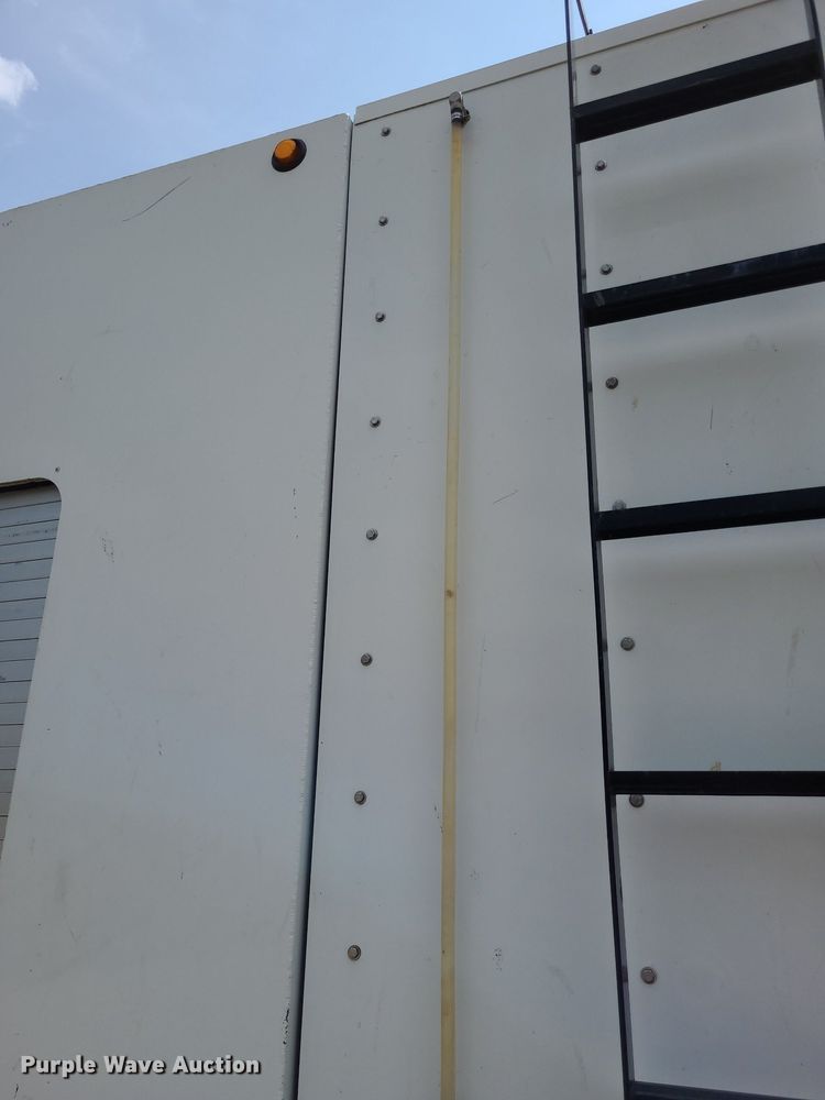 image for item DK1941 2005 International 4300  sewer jetter truck