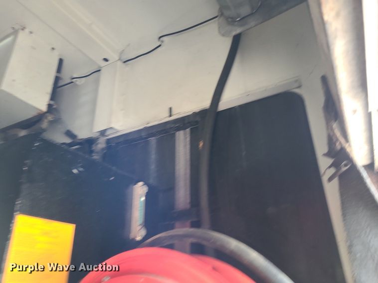 image for item DK1941 2005 International 4300  sewer jetter truck