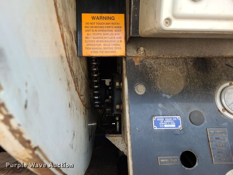 image for item DK1941 2005 International 4300  sewer jetter truck