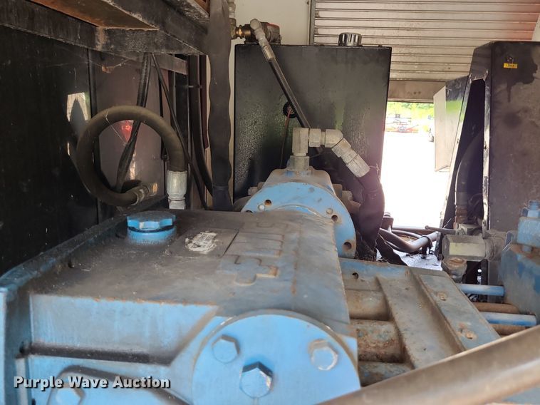 image for item DK1941 2005 International 4300  sewer jetter truck