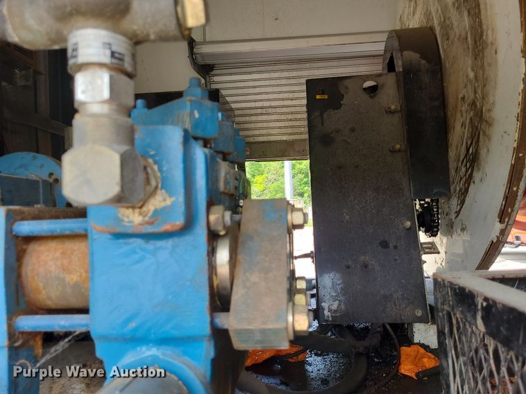 image for item DK1941 2005 International 4300  sewer jetter truck